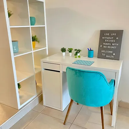 Fleur De Mai With Terrace Apartment Gzira