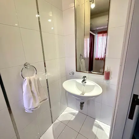 Fleur De Mai With Terrace Apartment Gzira