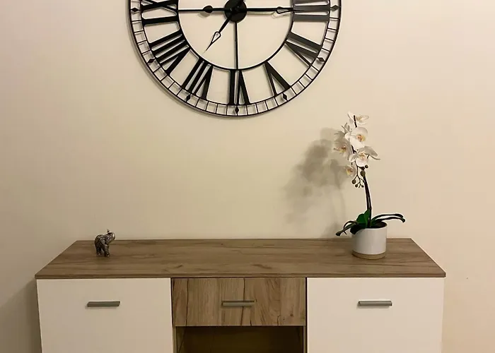 Fleur De Mai With Terrace דירה