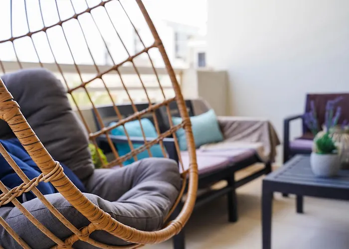 Fleur De Mai With Terrace דירה